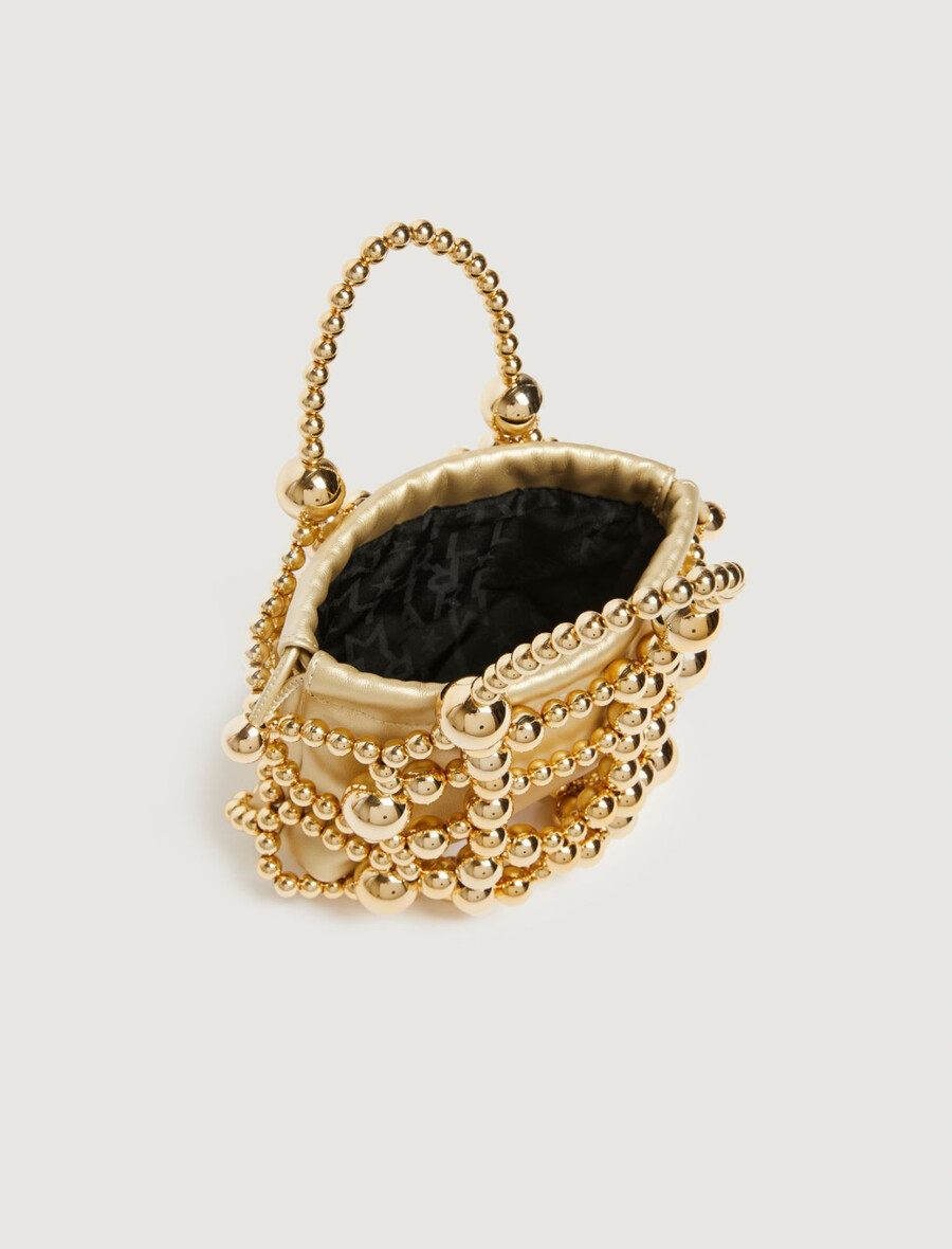 majhna torba v obliki vedra s kroglastim detajlom - zlata