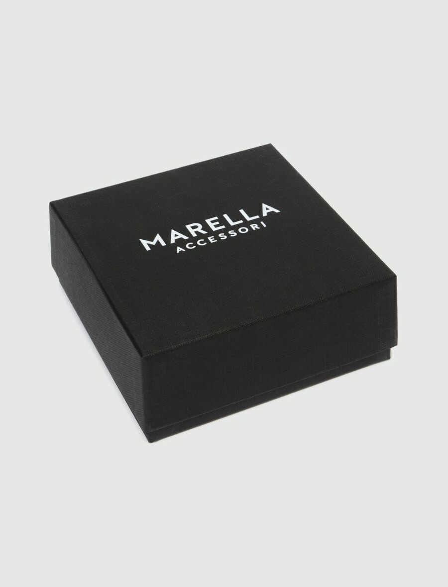 pas z m-ploščicami - svetlo modra