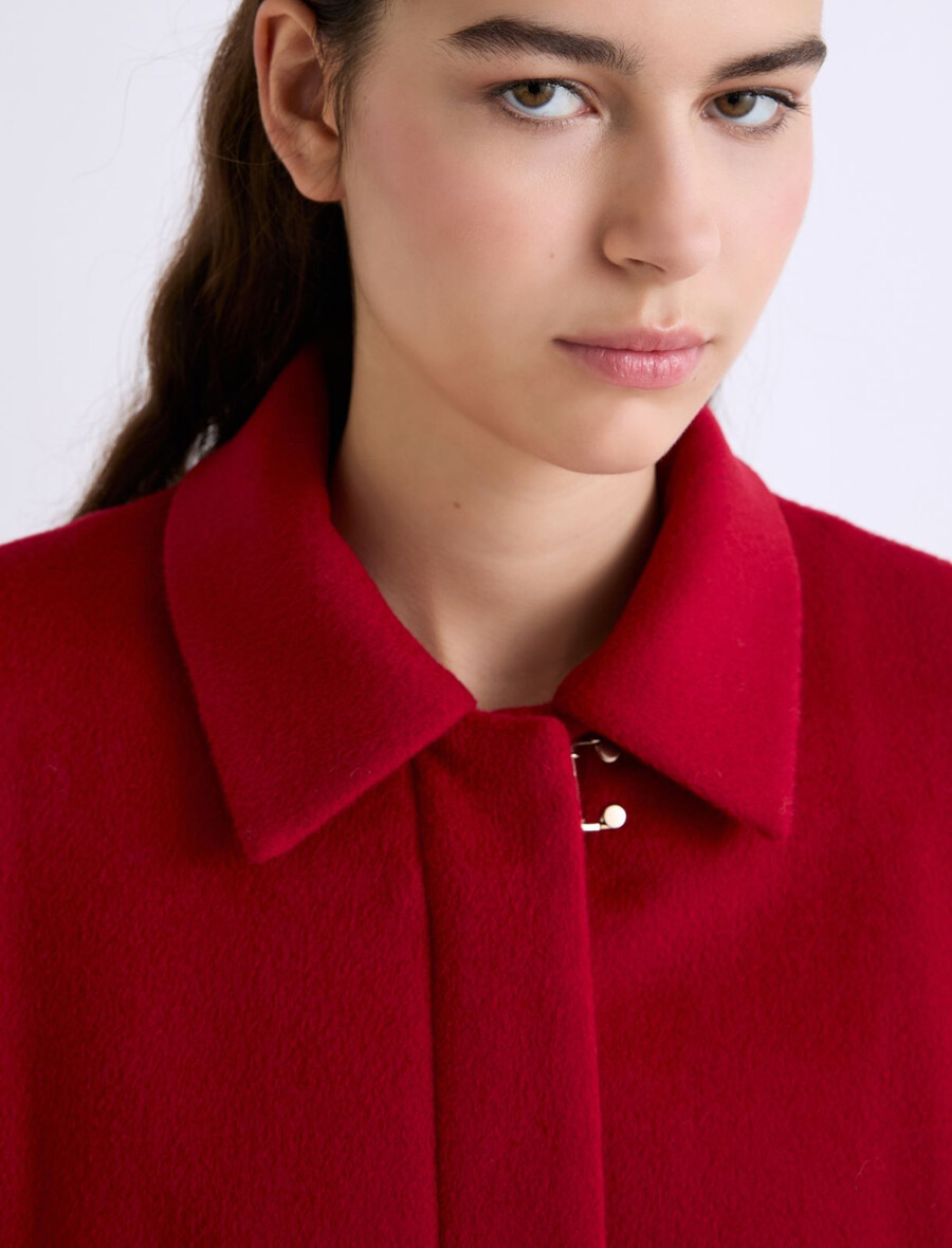 plašč s srajčnim ovratnikom - rdeČ