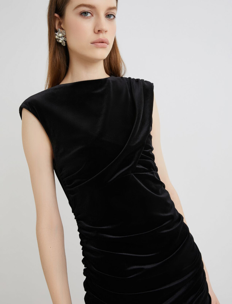 Žametna mini obleka - Črna