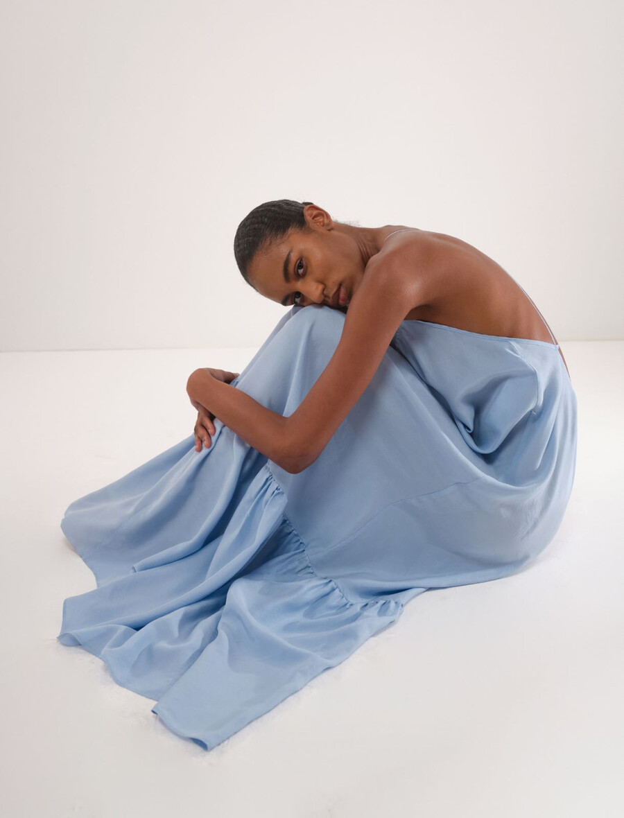 dolga svilena obleka habotai - svetlo modra