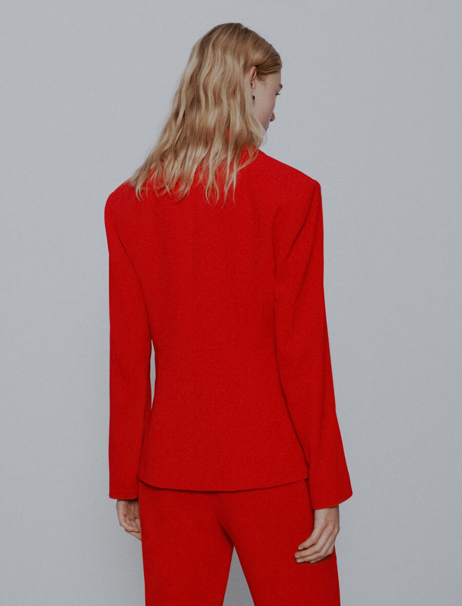 polprilegajoč se satenast blazer envers - rdeČ