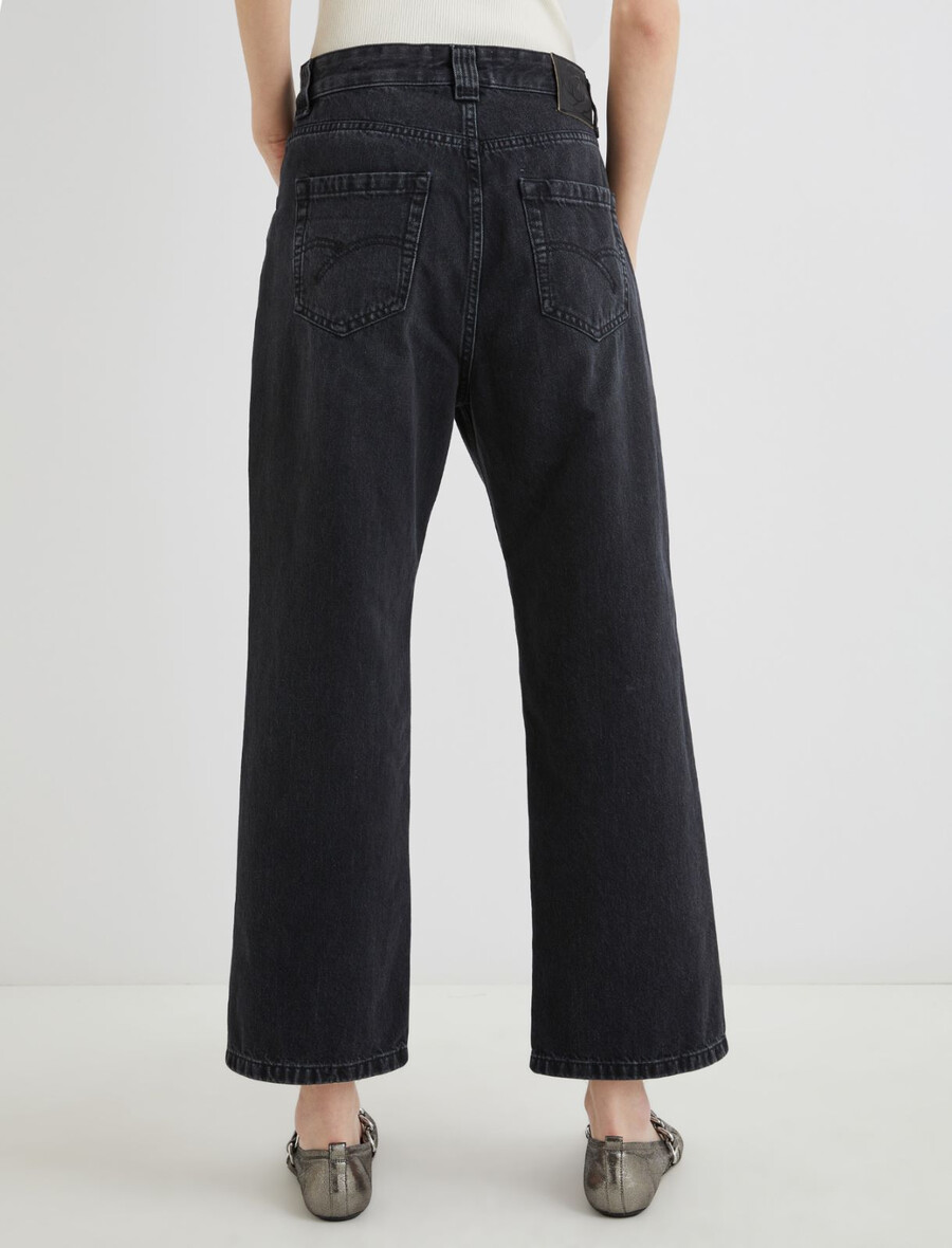 mom kavbojke - Črna