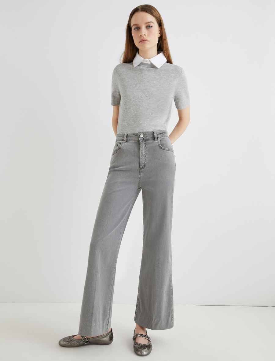 Široke kavbojke s kratkimi rokavi - sive kavbojke