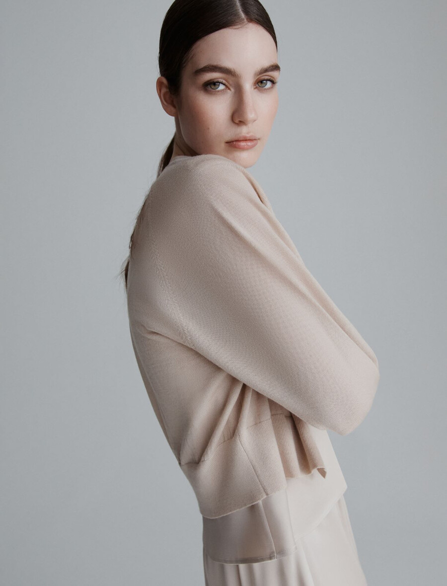 super fina jopica iz čiste volne - krem