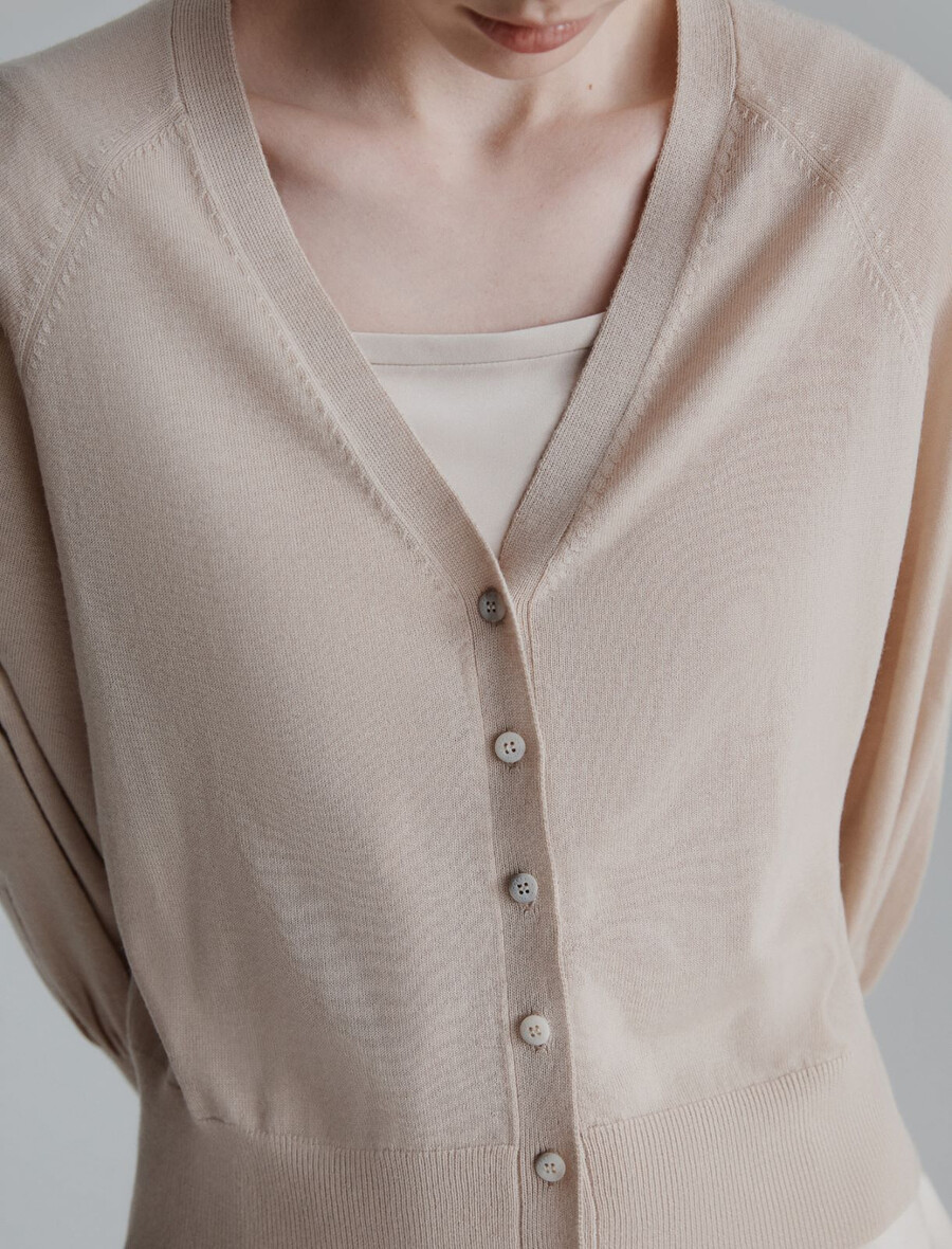 super fina jopica iz čiste volne - krem