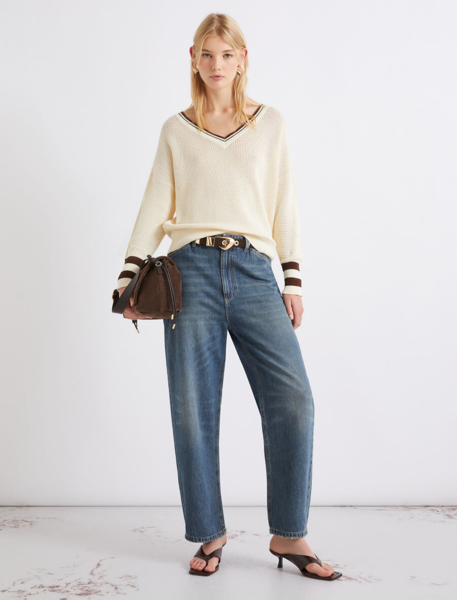 bombažni pulover z v-izrezom - volna bela