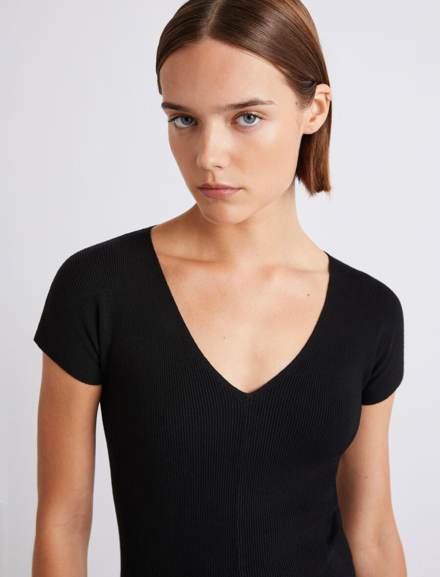 rebrasto pleten pulover iz viskoze - Črn