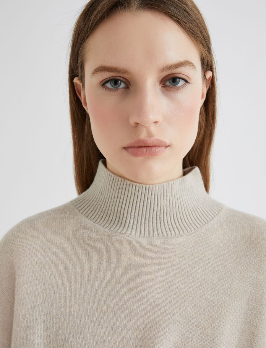 drapirani pulover - naraven