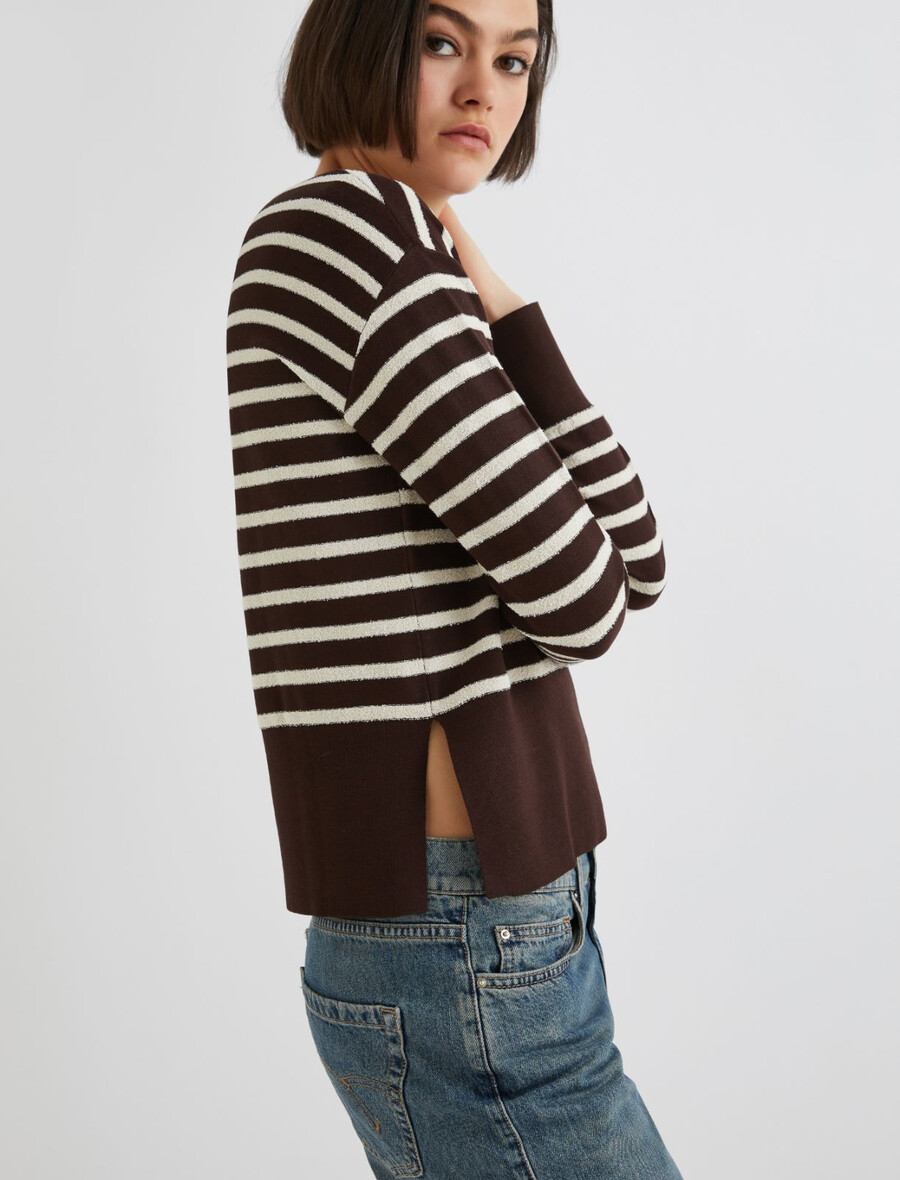 Črtast bukle pulover - rjav