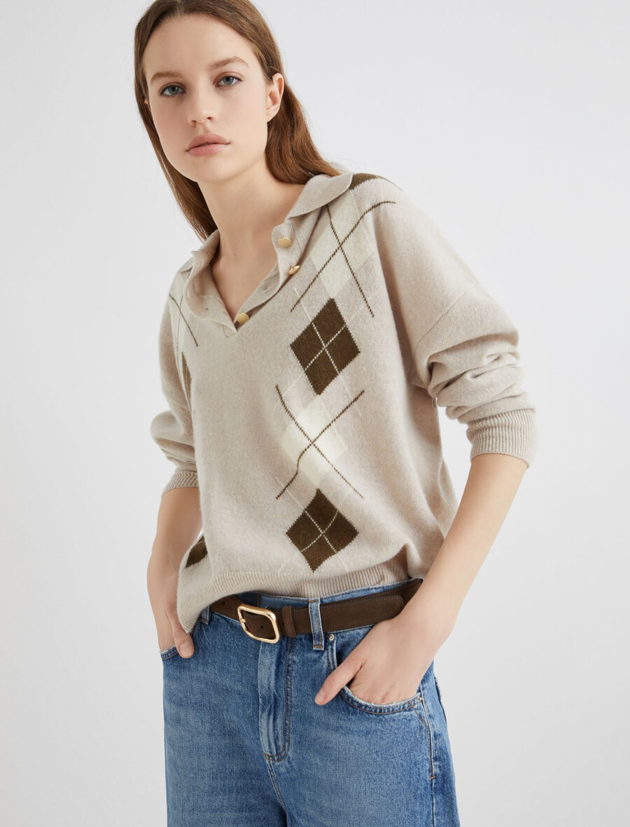 pulover z všitim detajlom in polo ovratnikom - naraven