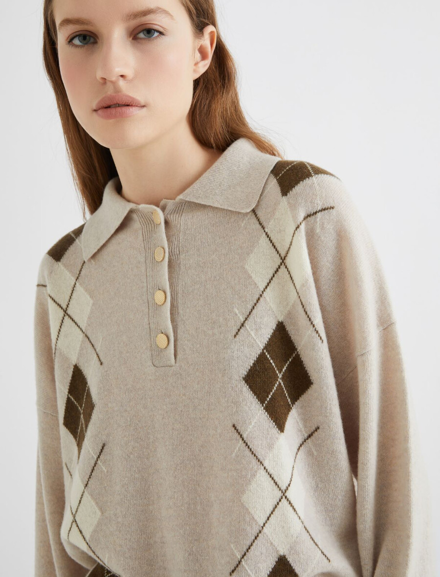 pulover z všitim detajlom in polo ovratnikom - naraven