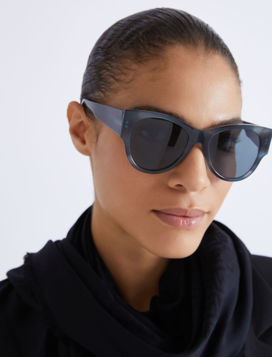 prevelika sončna očala - modre kavbojke