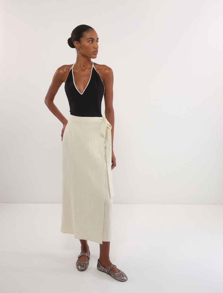 bodi z v-izrezom - Črna