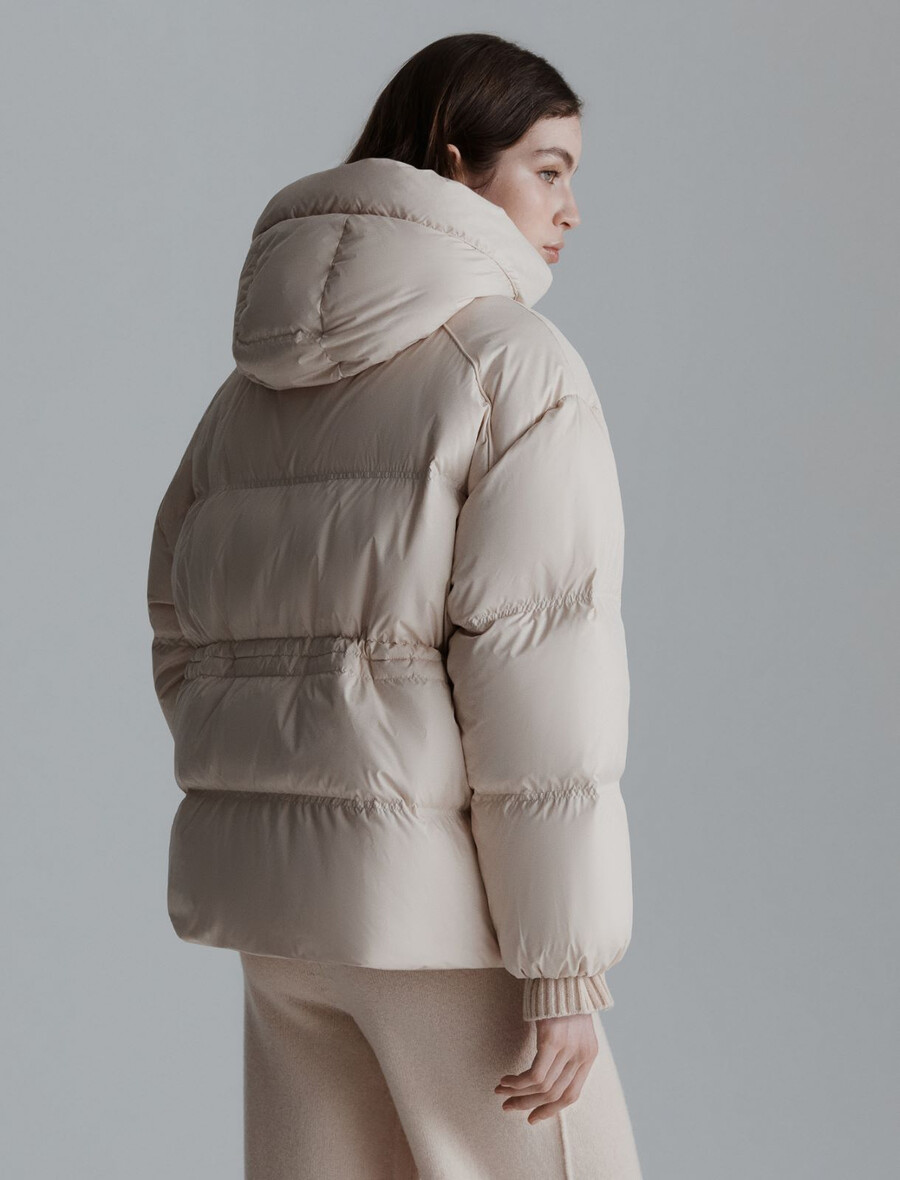 vodoodporna puhovka - kremna