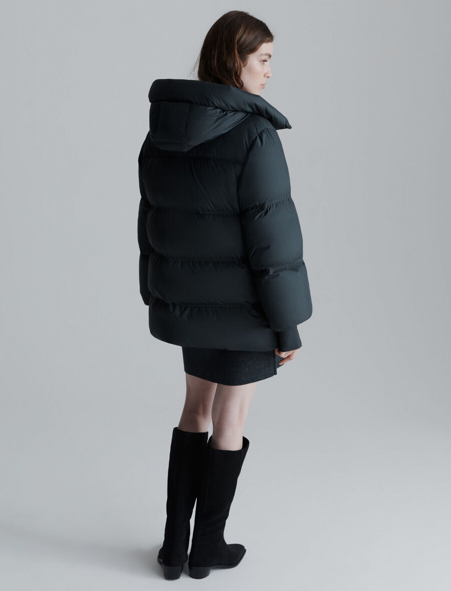 raztegljiva vodoodporna puhovka - temno siva