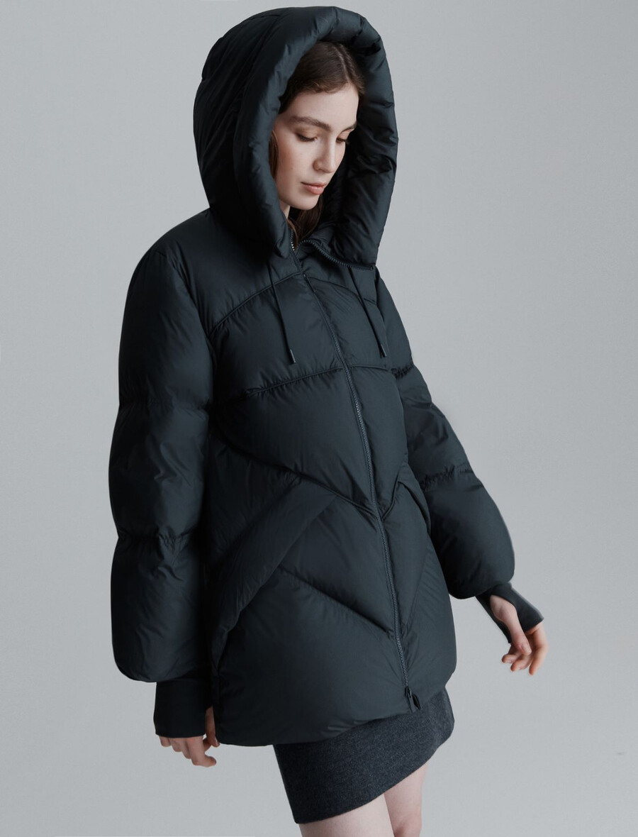 raztegljiva vodoodporna puhovka - temno siva