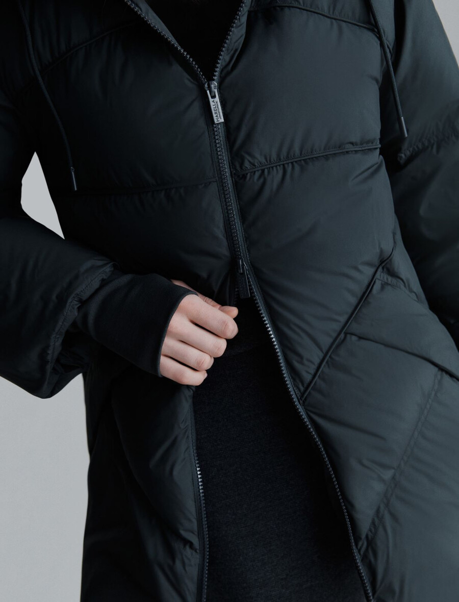 raztegljiva vodoodporna puhovka - temno siva