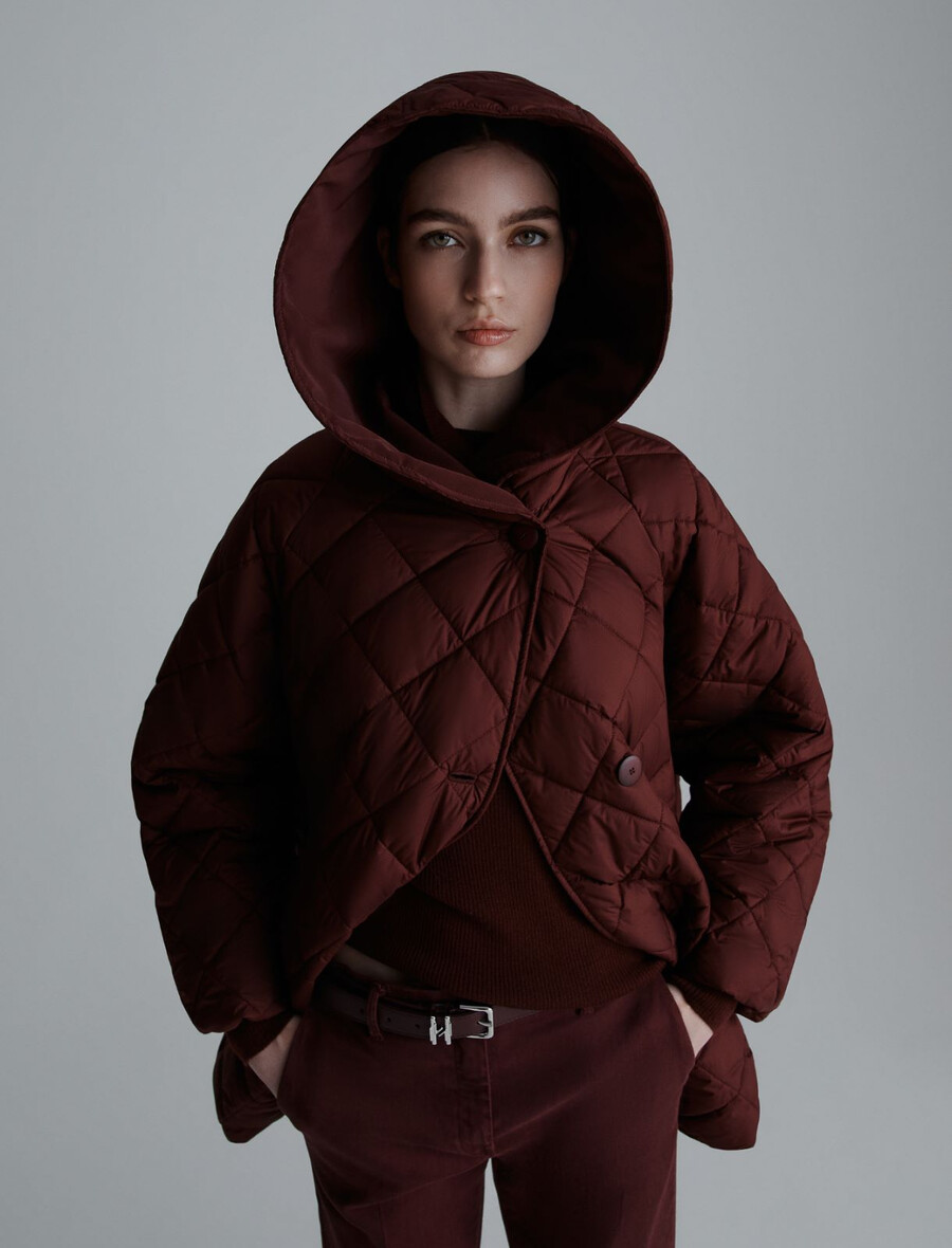 podložen in prešit plašč - bordo