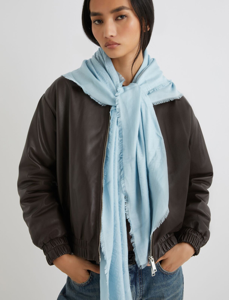 monogramski šal - svetlo modra