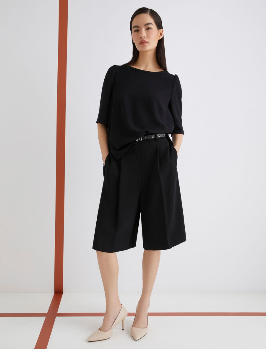 satenasta majica envers - Črna