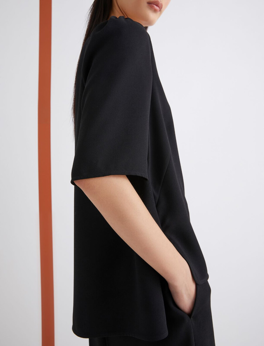 satenasta majica envers - Črna