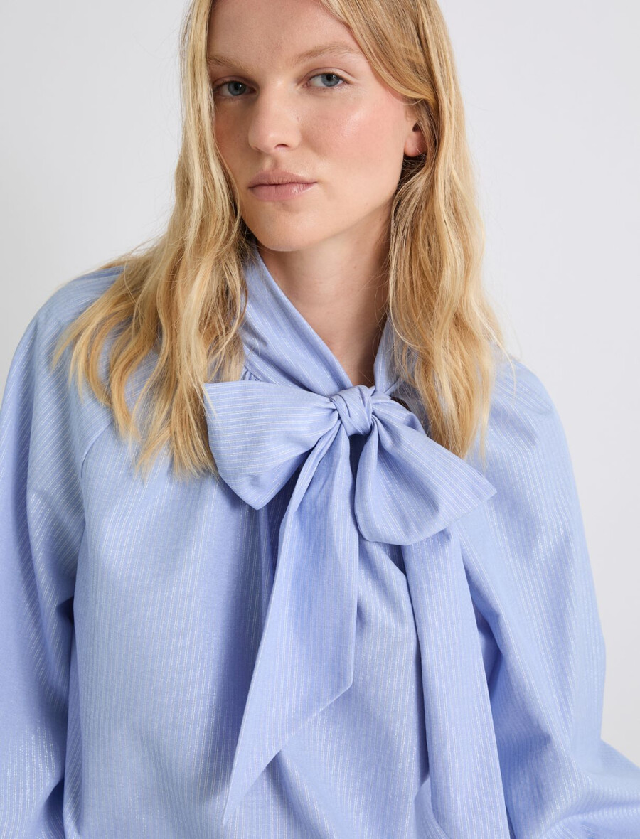 bluza s pasom - svetlo modra