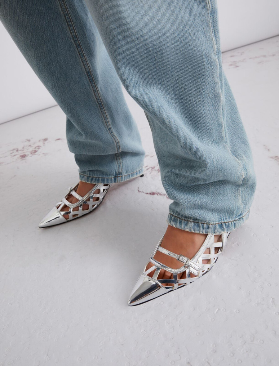 zrcalno polirani laminirani čevlji z zaponko - srebrna