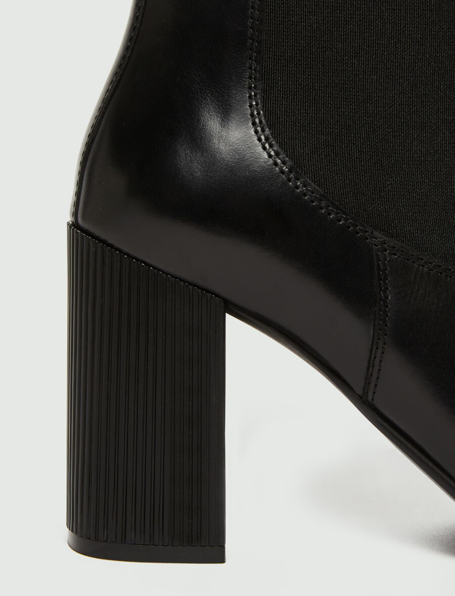 chelsea škornji s peto - Črni