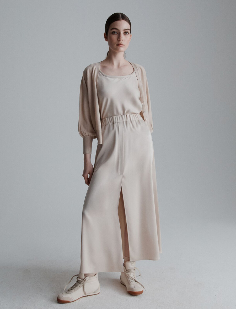 raztegnjeno satenasto krilo - kremna