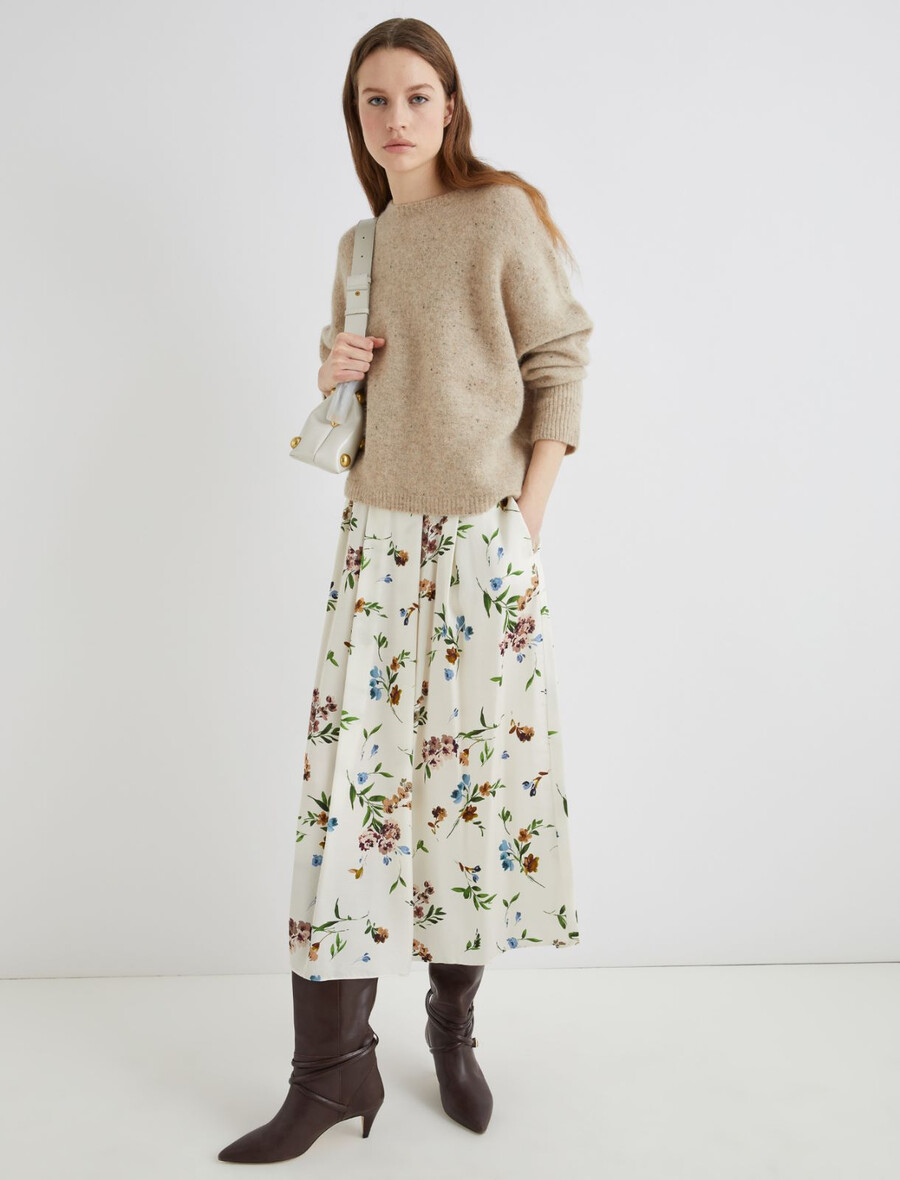 satenasto krilo po celotni dolžini - kremna