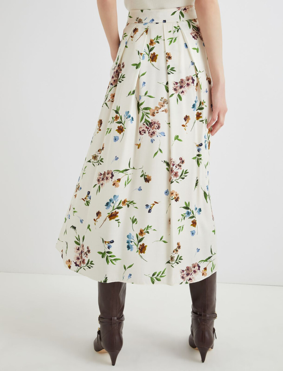 satenasto krilo po celotni dolžini - kremna