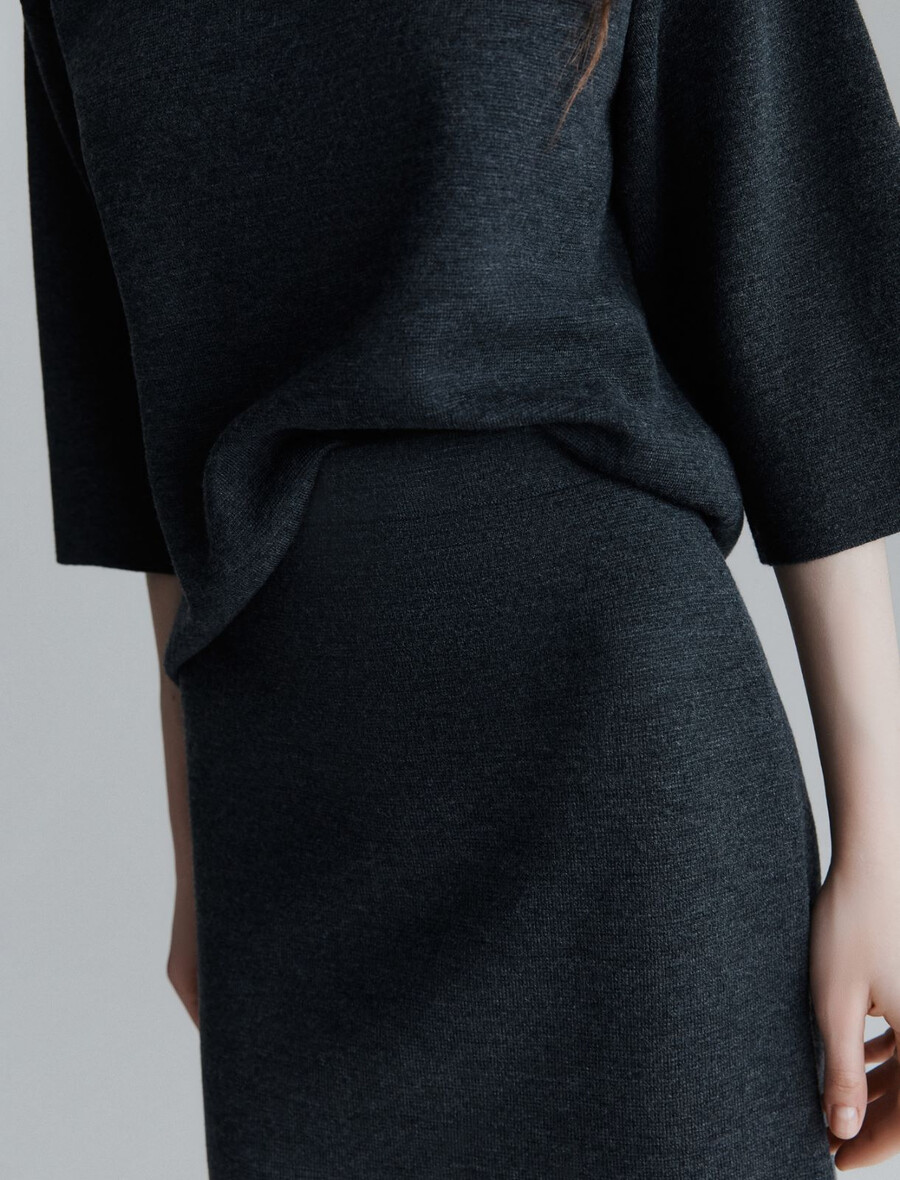 pleteno krilo - temno siva