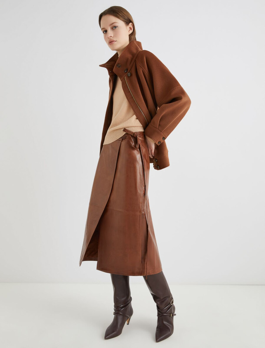 ovito krilo iz napa usnja - rjavo