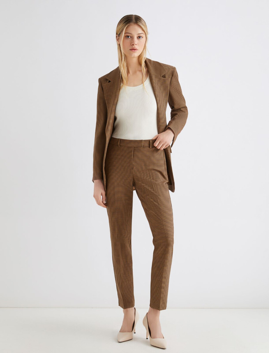 chino hlače iz raztegljive tkanine - camel