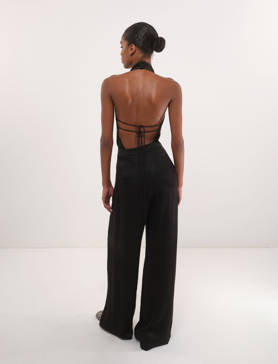 hlače iz nagubanega keperja - Črna