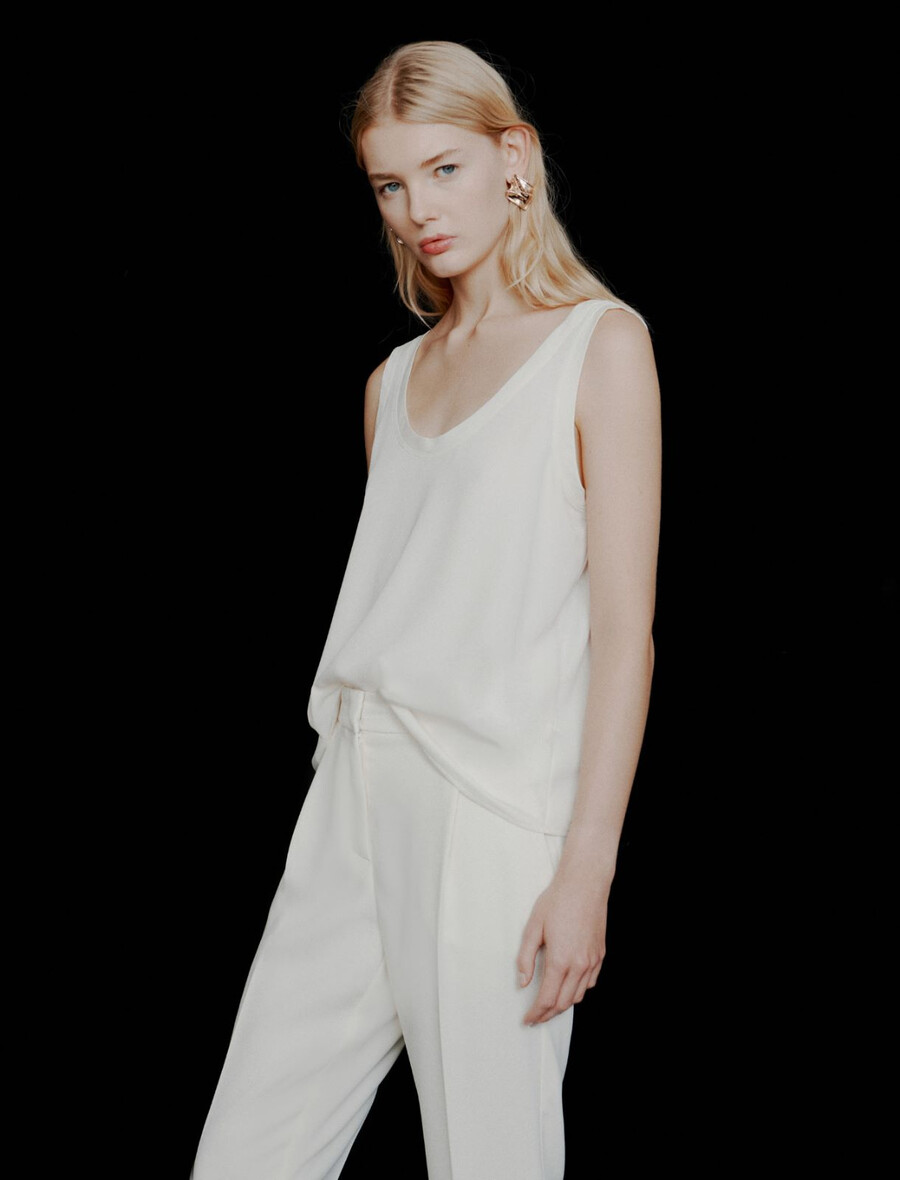 lahek satenast top brezrokavnika - volna bela