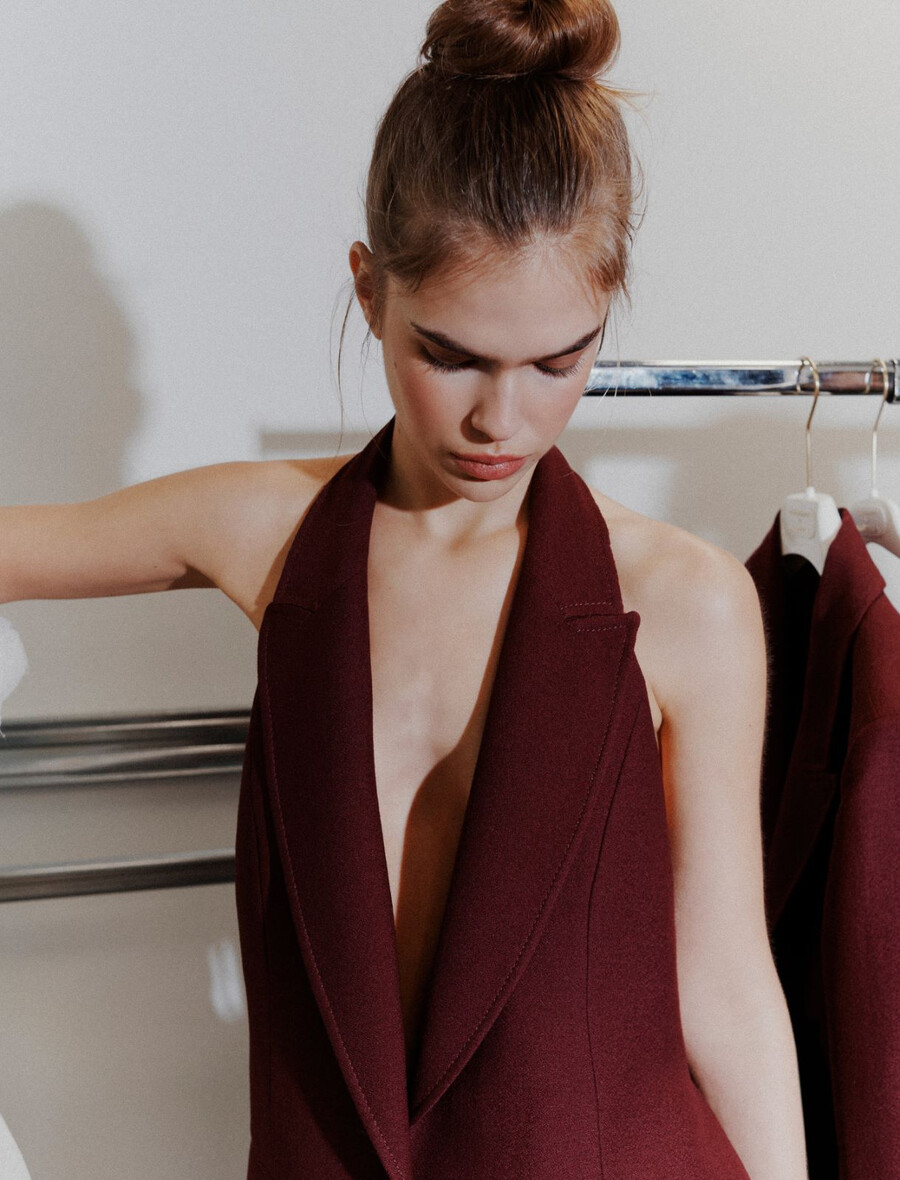 blazer brez rokavov - bordo