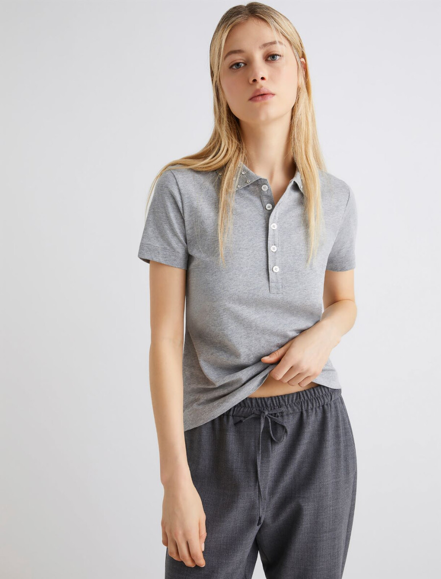 polo majica z okrasnimi kamni - siva