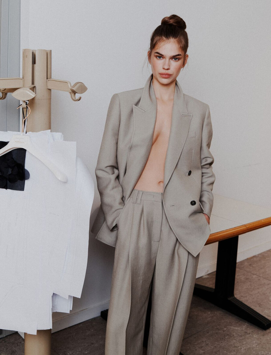 Široke hlače - svetlo siva