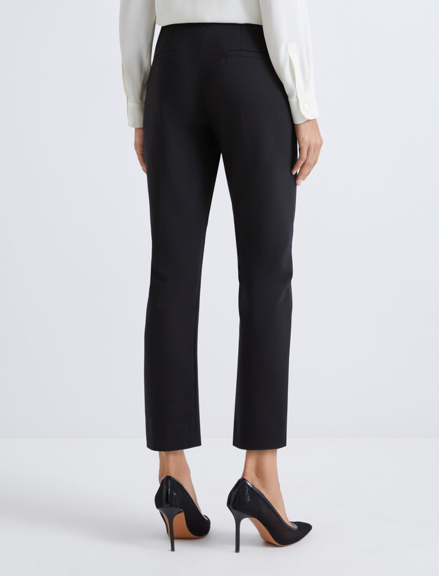 raztegljive bombažne chino hlače - Črna