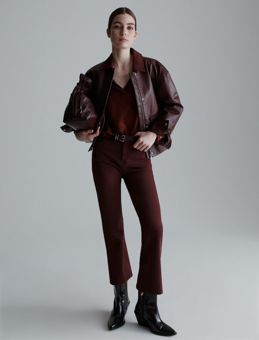 raztegnjene skrajšane kavbojke - bordo