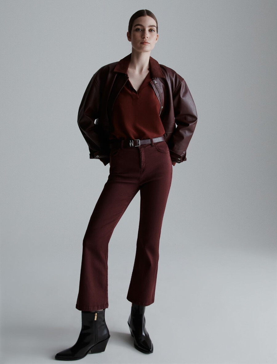 raztegnjene skrajšane kavbojke - bordo