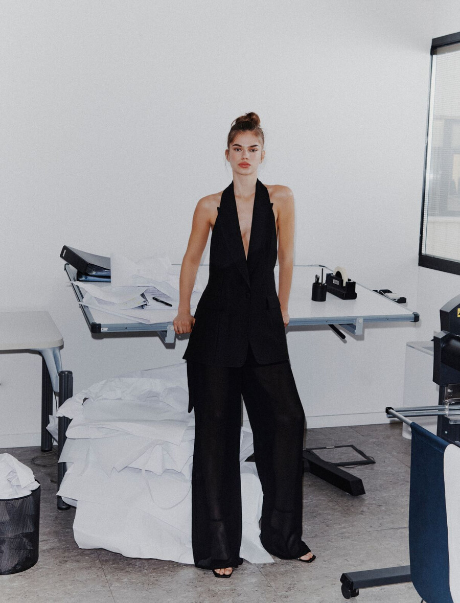 dvojne hlače z žoržeto - Črna